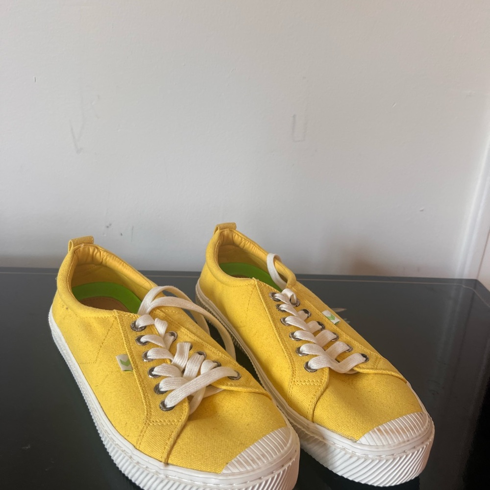 Cariuma OCA LowTop Canvas Sneakers Yellow Unisex Men’s Size 10 Women’s Size 11.5 - Picture 7 of 10